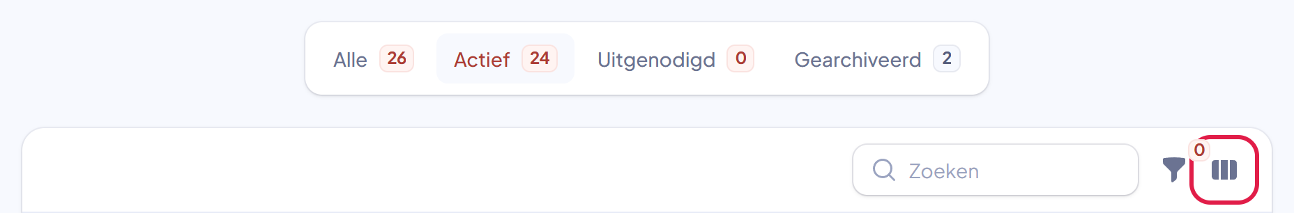 De bovenkant van de ledenlijst met rechts naast het zoekvak de knop met drie balkjes gemarkeerd