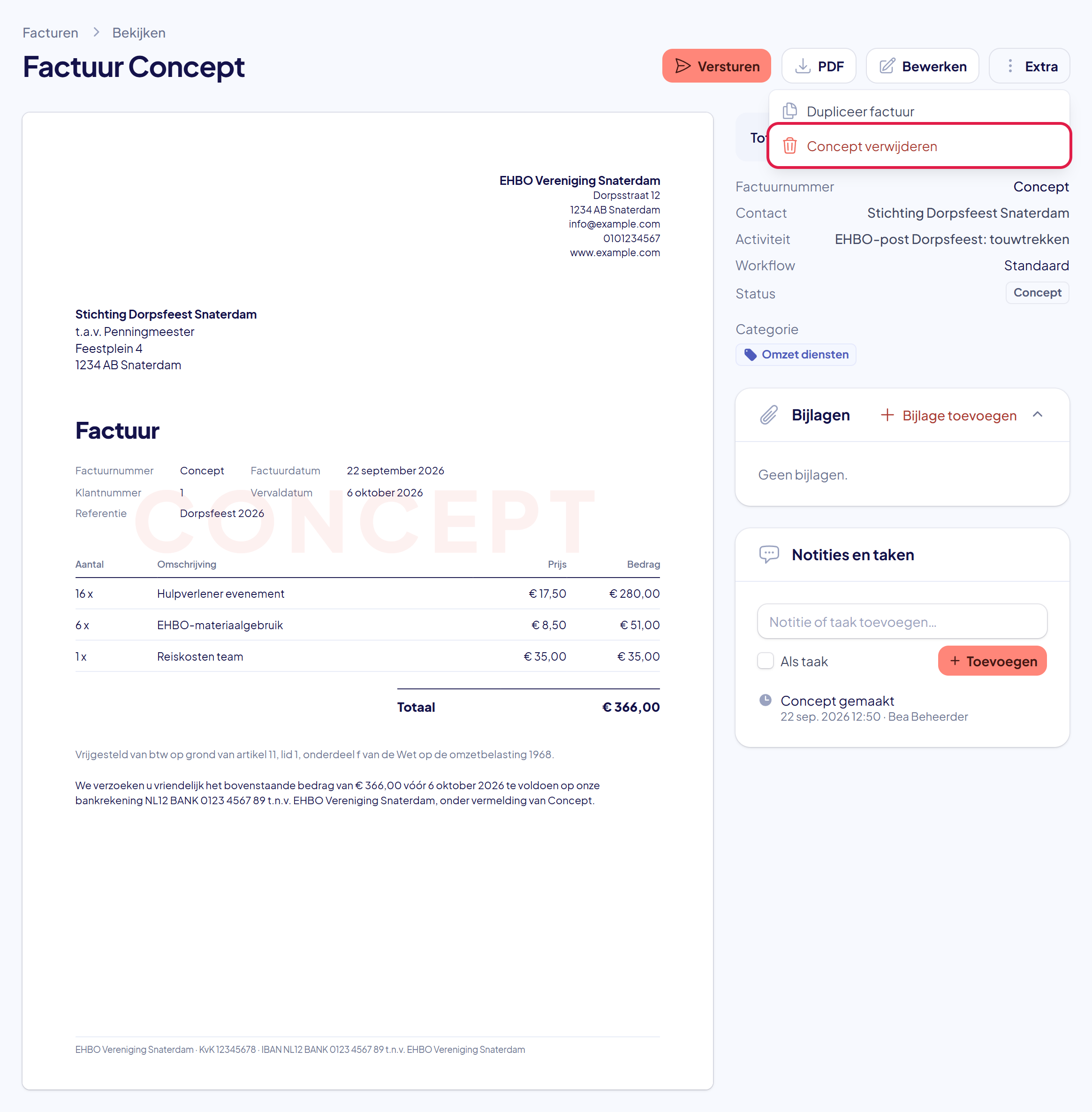 De pagina van een conceptfactuur met het menu Extra open en daarin Concept verwijderen gemarkeerd