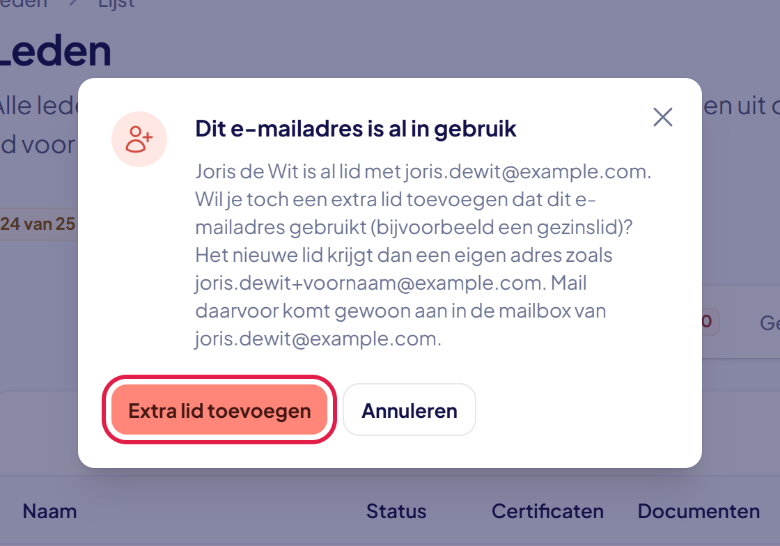 Het venster Dit e-mailadres is al in gebruik met een voorbeeldadres en de knop Extra lid toevoegen