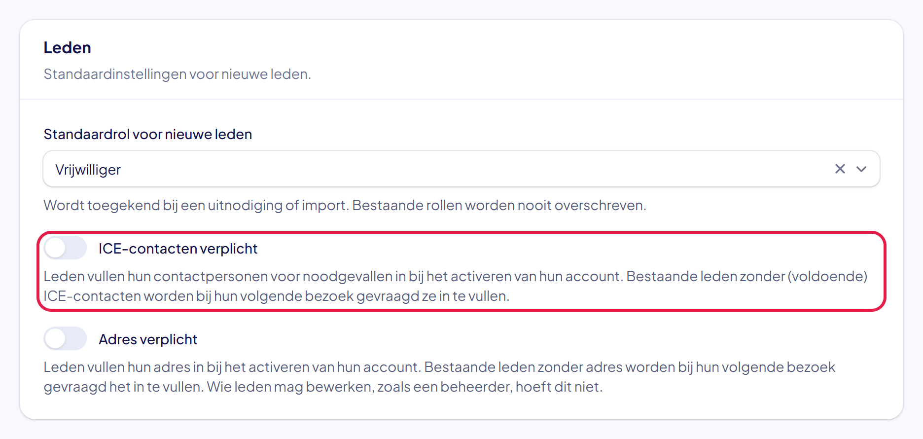 Het onderdeel Leden van de instellingen met de schakelaar ICE-contacten verplicht gemarkeerd