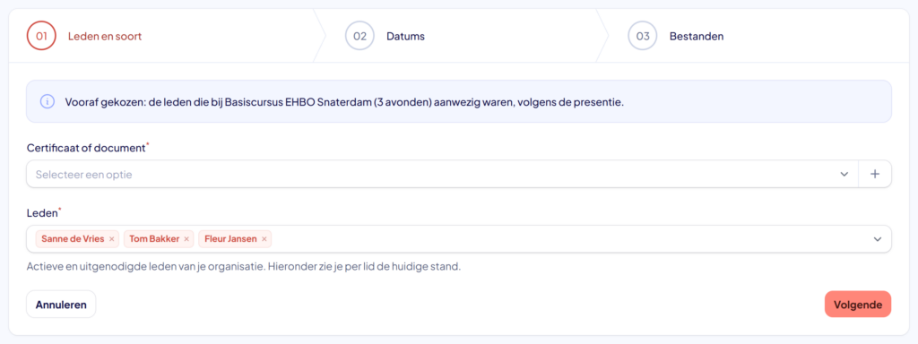 De eerste stap van Certificaten bijwerken, met de deelnemers die bij de cursus aanwezig waren al geselecteerd